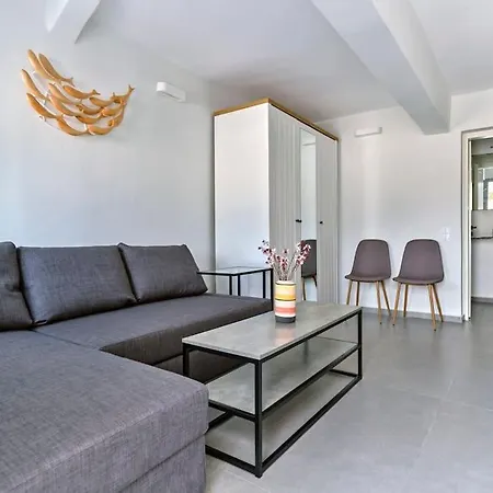 Holiday home Thyme House Isterni (Paros)